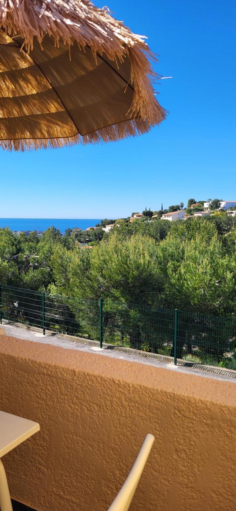 Appartement En Residence Avec Piscine Bandol Exterior foto